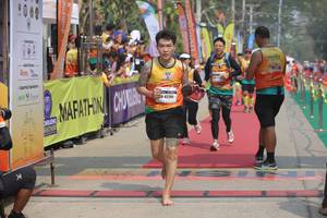 BIB: 000, 42201
                            <button type="button" onclick="openModal(8243270)" class="btn btn-primary btn-sm float-right btn-popup" data-toggle="modal" data-target=".modal-high-quality">
                        <i class="fas fa-shopping-cart"></i> Add to Cart
                    </button>
                                            <button type="button" onclick="isThisMe(8243270, true)" class="btn btn-success btn-sm float-right btn-popup btn-isme hidden" data-toggle="tooltip" data-placement="bottom" title="นี่คือรูปของคุณใช่ไหม คลิกที่นี่เพื่อเอาเข้าอัลบั้ม">
                        <i class="fas fa-plus"></i> Add to album
                    </button>
                    <button type="button" onclick="isThisMe(8243270, false)" class="btn btn-warning btn-sm float-right btn-popup btn-isnotme hidden">
                        <i class="fas fa-ban"></i> Remove from album
                    </button>